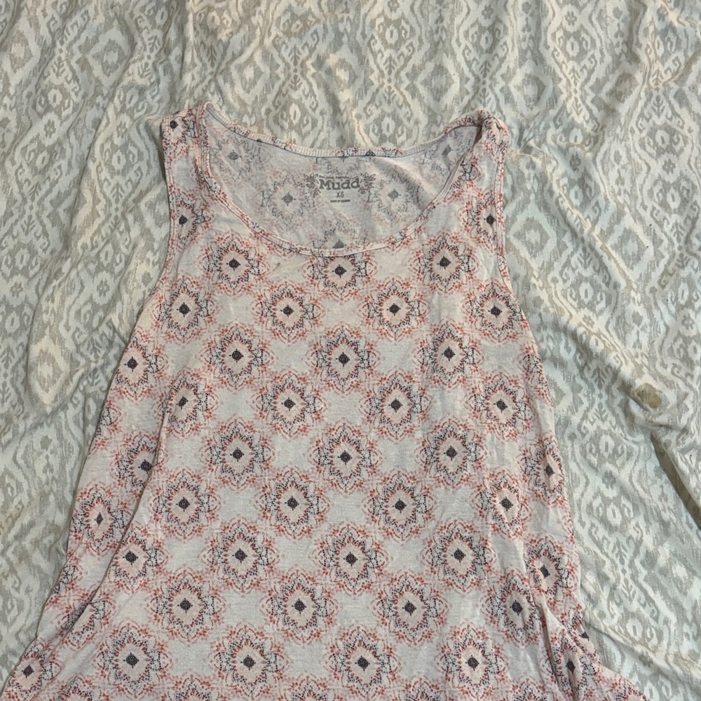 Mudd Women's Geometric Tank Top - Gray and Red